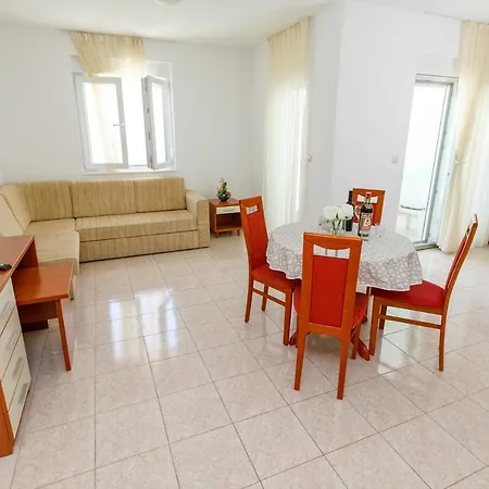 36 D Ulica Matice Hrvatske דירה טרוגיר